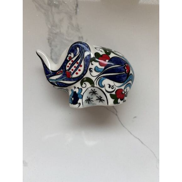 Hand Made Ceramic Elephant Floral Blue Red Green 5 in - Picture 6 of 9